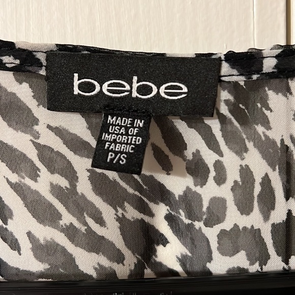 Ladies size Small Bebe top. - Picture 3 of 5
